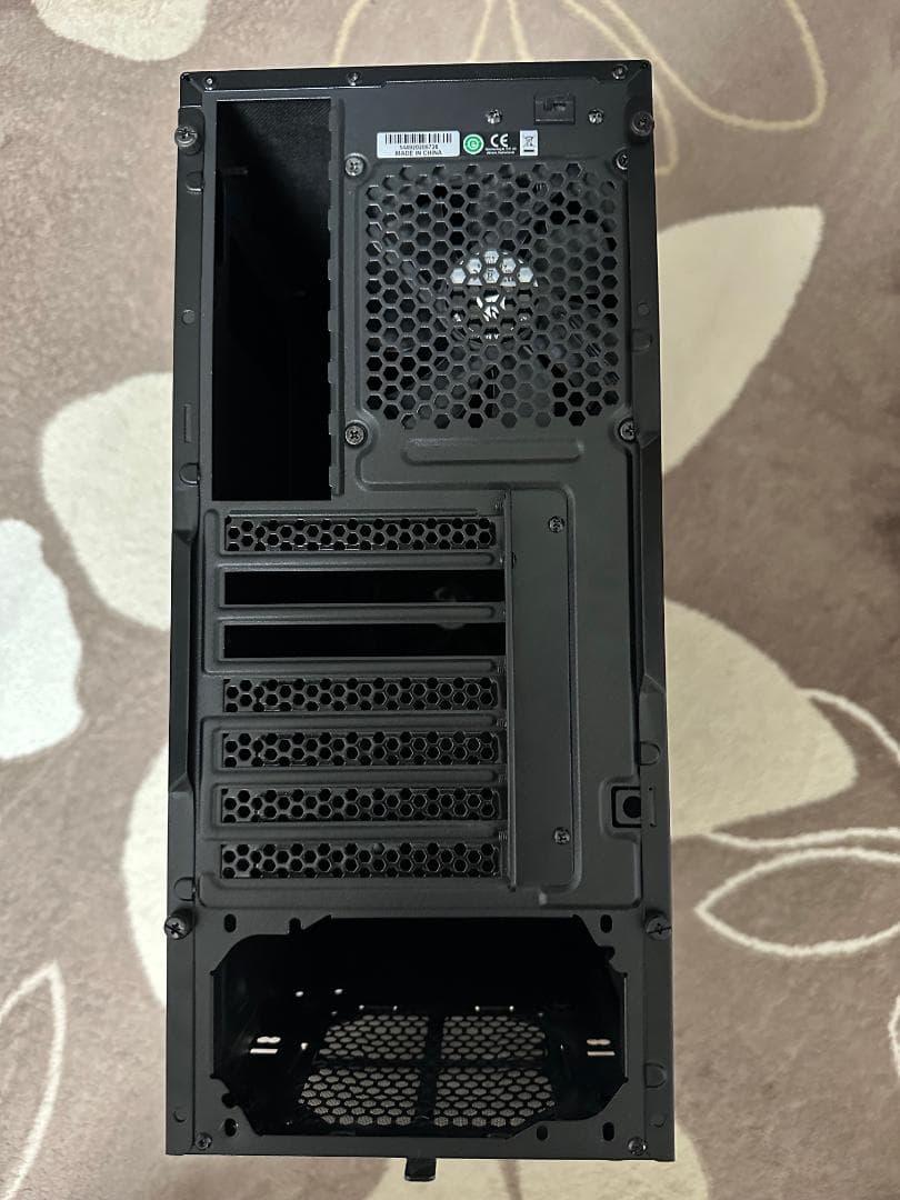 ケース コルセア CARBIDEシリーズ　100R　SilentEdition