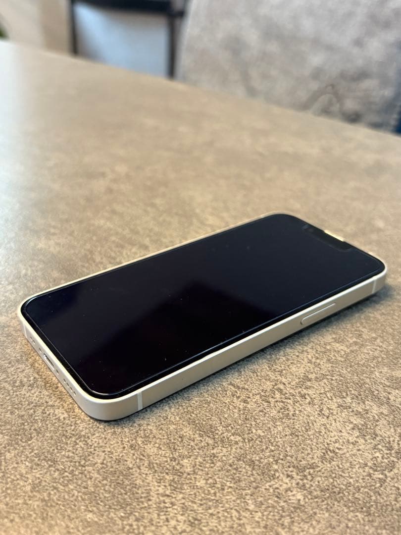 Apple iPhone 13 スターライト ホワイト 128GB