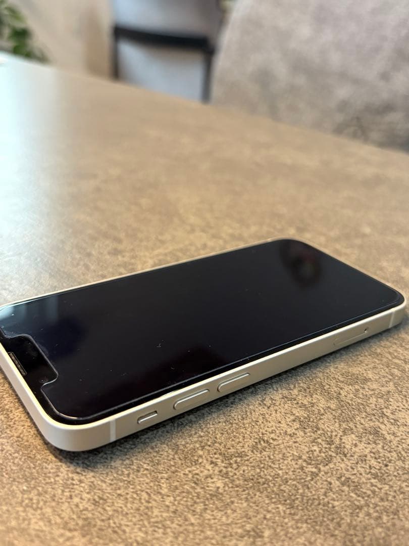 Apple iPhone 13 スターライト ホワイト 128GB