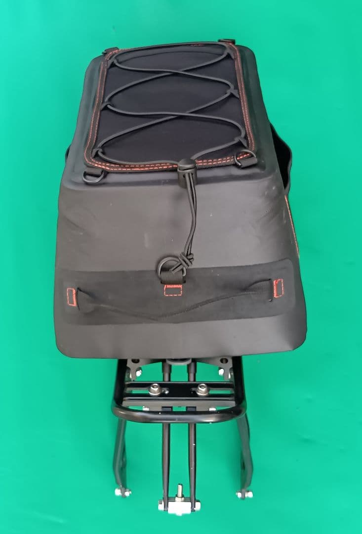 【値下げ中】ラックタイム製リアキャリアと　トランクバッグセット KHS F20R