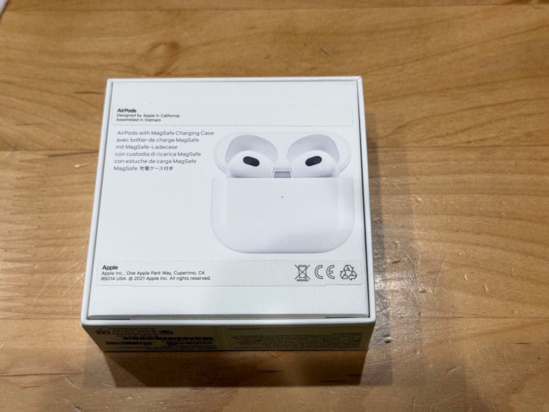 AirPods (第3世代) 本体 + 充電ケース