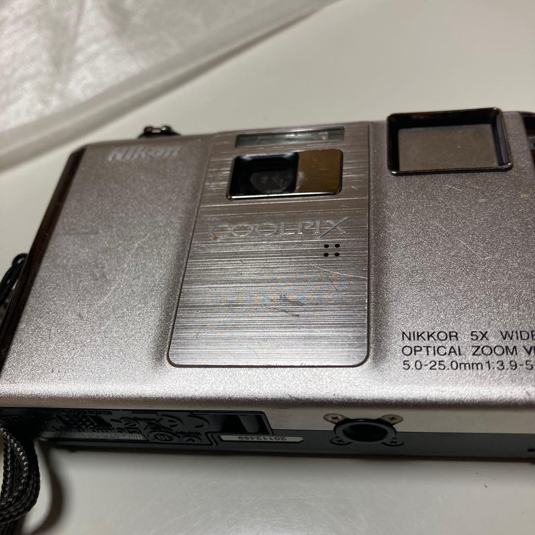 Nikon デジカメ　S1000pj