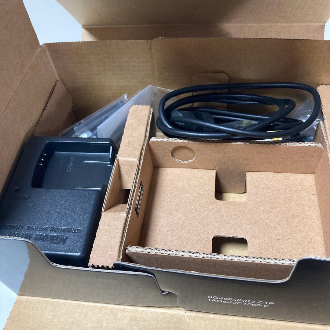 Nikon デジカメ　S1000pj