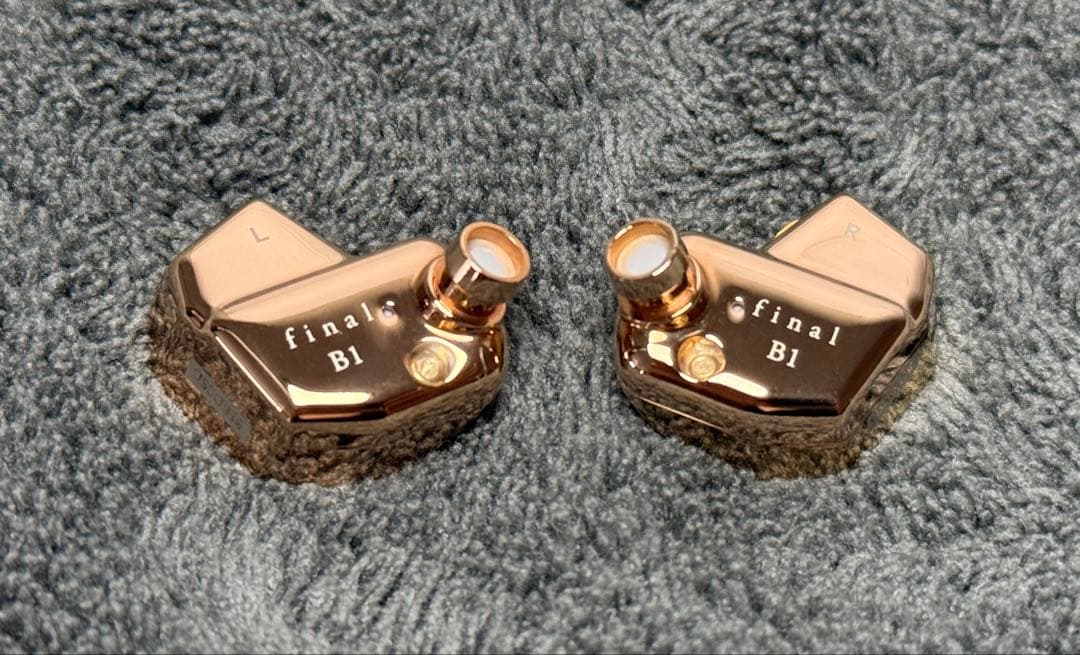 ★使用回数2回、美品★Final　B1