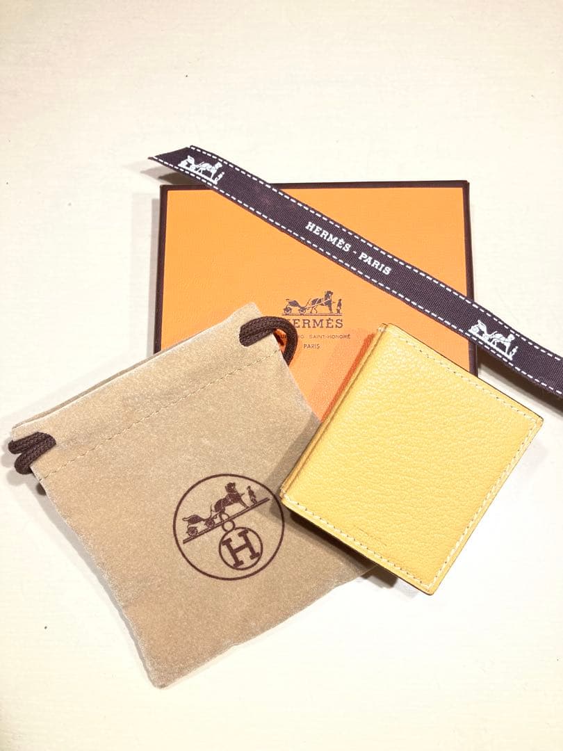 エルメス　ミニフォトフレーム　6枚用　イエロー　HERMES ギフト対応可能