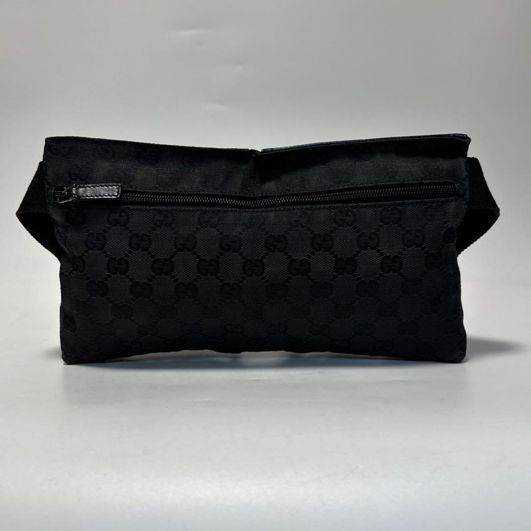 r17【美品】グッチ　GGキャンバス レザー　ブラック　ウエストポーチショルダー