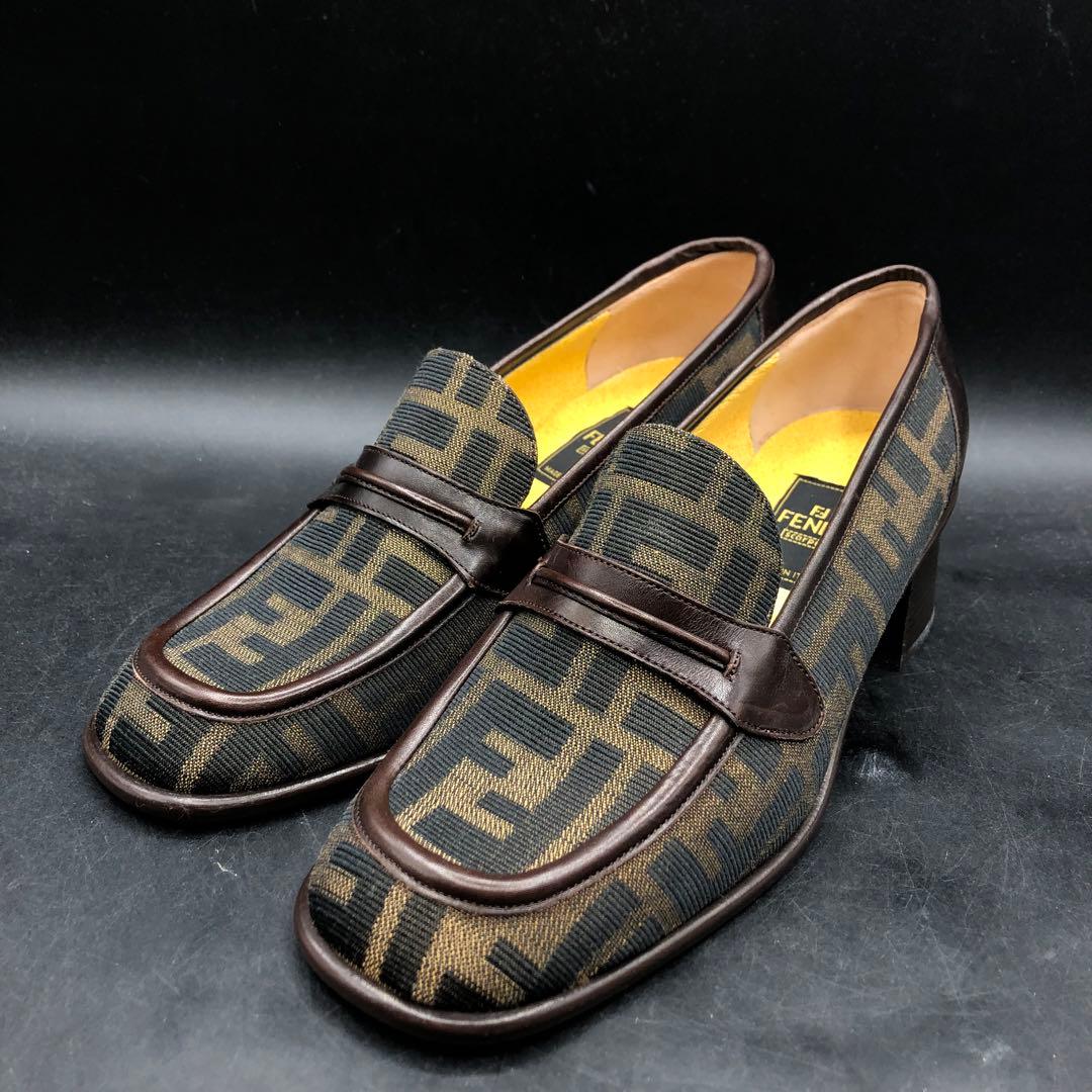 M.5097 イタリア製 FENDI フェンディ 箱付き ズッカ柄 ローファー