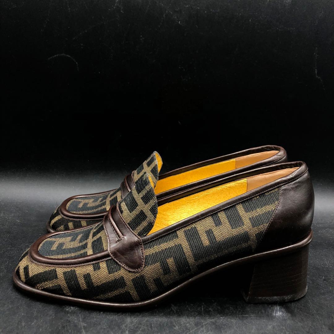 M.5097 イタリア製 FENDI フェンディ 箱付き ズッカ柄 ローファー
