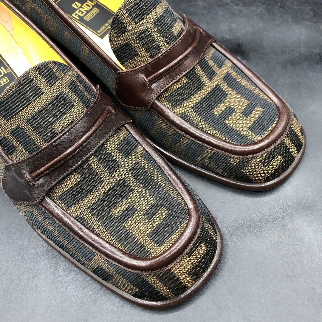 M.5097 イタリア製 FENDI フェンディ 箱付き ズッカ柄 ローファー