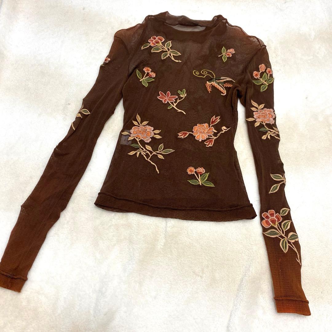 【美品】ヴィヴィアンタム花柄刺繍　パワーネット カットソー