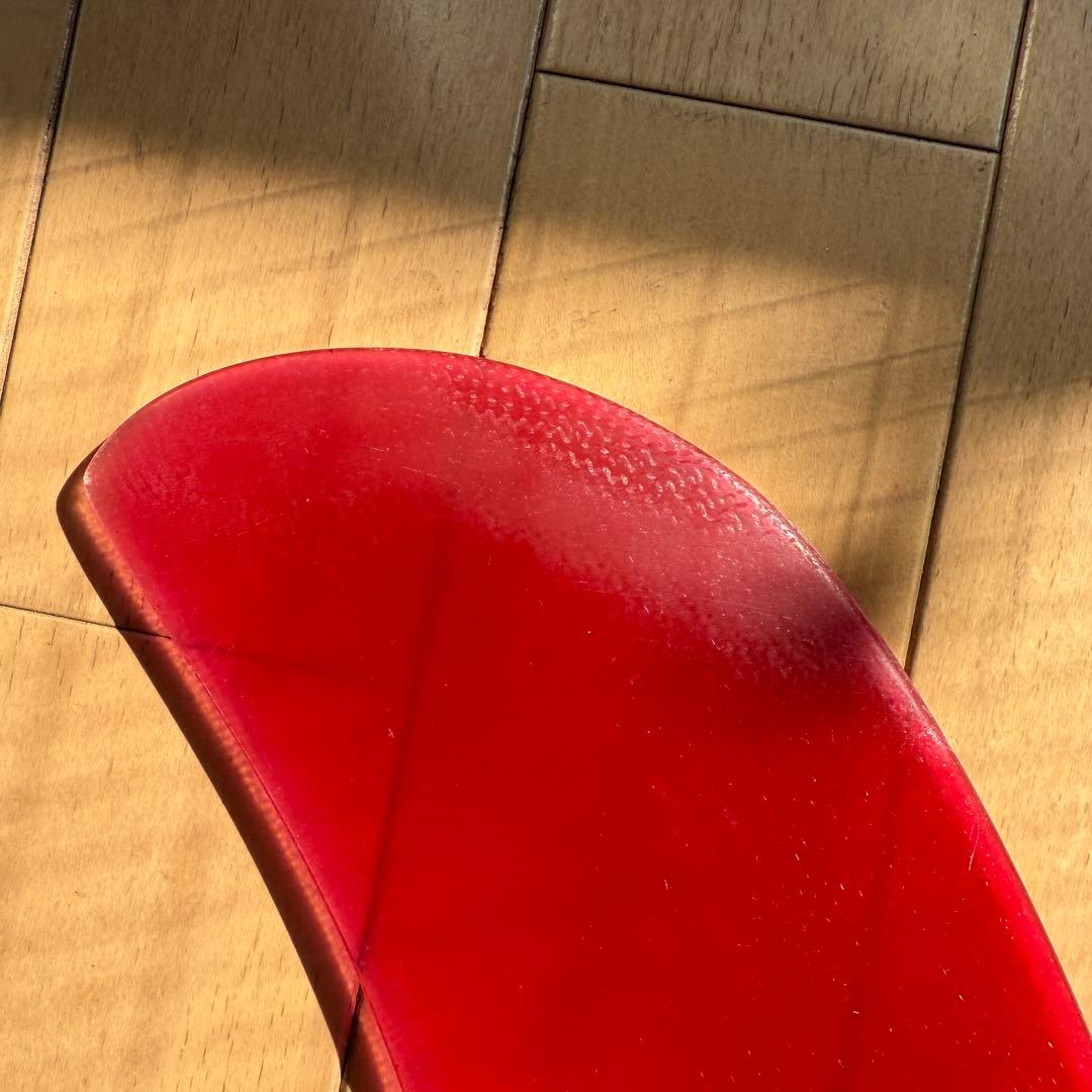 Donald Takayamaピポッドフィン9-1/2インチ ティントレッド中古