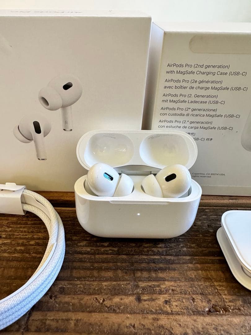 美品Apple AirPods Pro (第2世代) 後期本体 付属品未使用