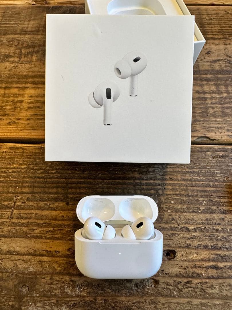 美品Apple AirPods Pro (第2世代) 後期本体 付属品未使用