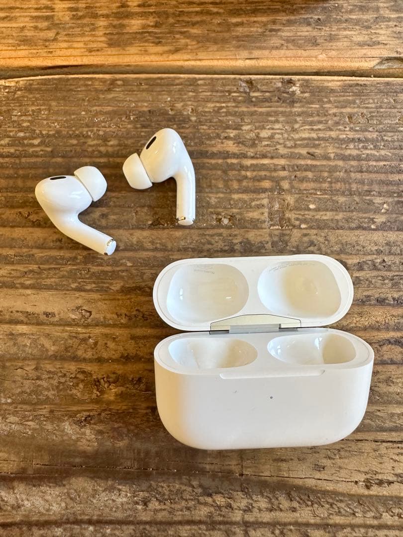 美品Apple AirPods Pro (第2世代) 後期本体 付属品未使用