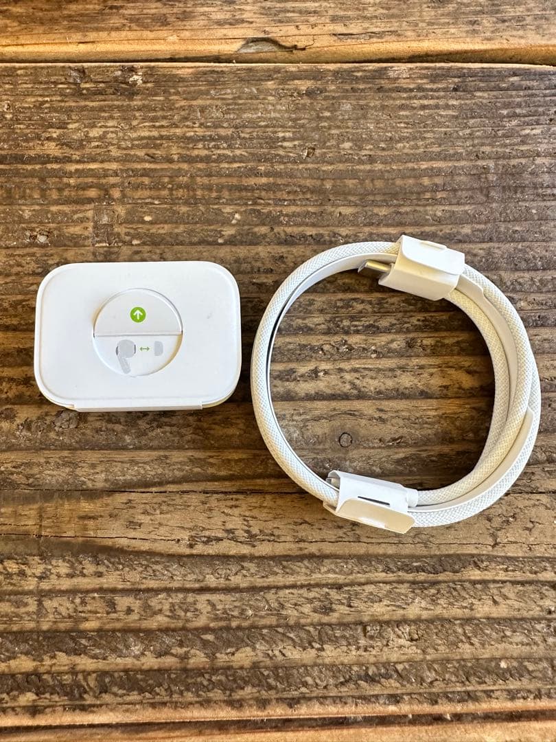 美品Apple AirPods Pro (第2世代) 後期本体 付属品未使用