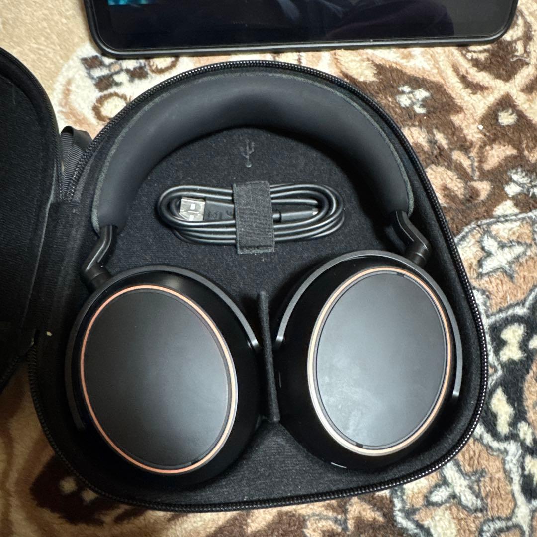 ゼンハイザーワイヤレスヘッドホン MOMENTUM 4 ブラックコッパー