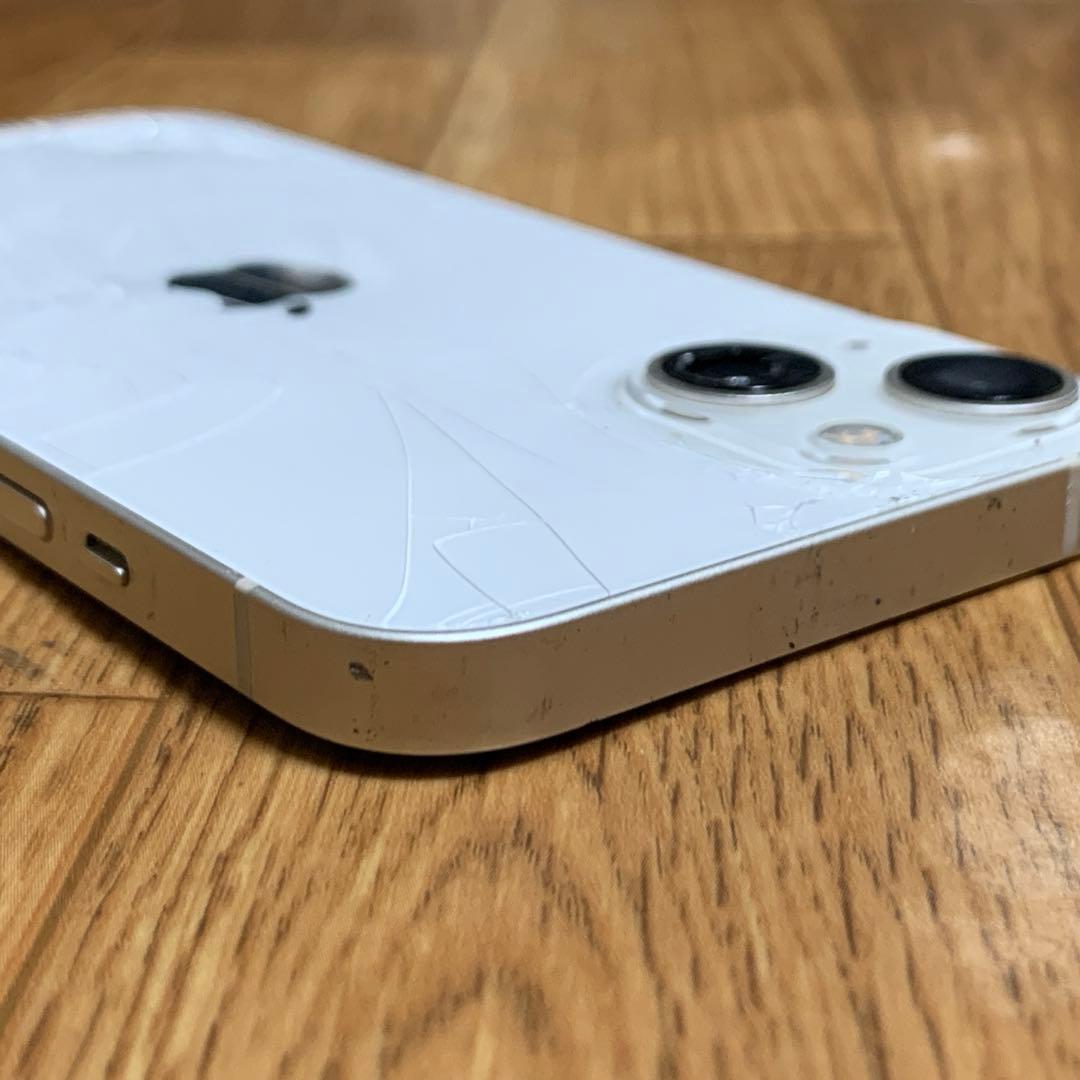 iPhone 13 ホワイト