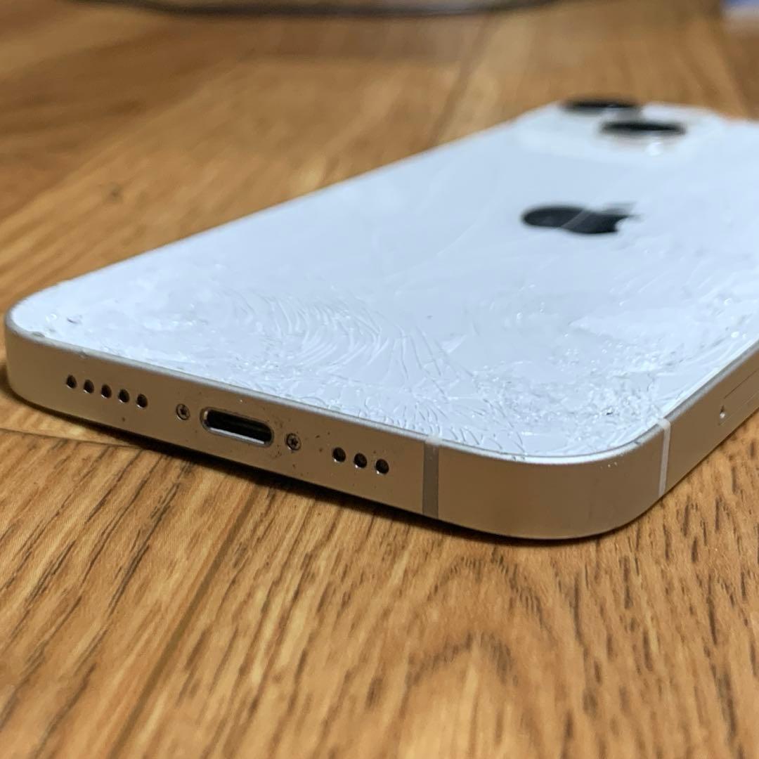 iPhone 13 ホワイト