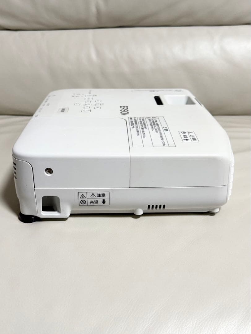 【美品】EPSON プロジェクター EB-S03