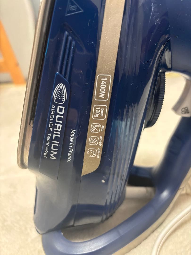 新品　試用のみ　T-fal FV6825 アイロン 1400W DURILIUM