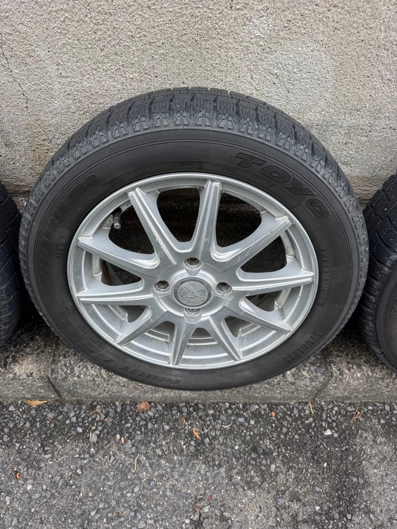 軽自動車全般に‼️14㌅スタッドレスTOYOタイヤホイール4本セット‼️2017年製