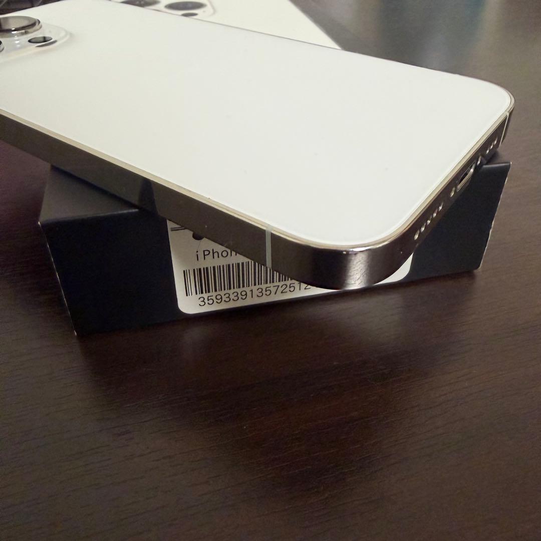 Apple iPhone 13 Pro シルバー