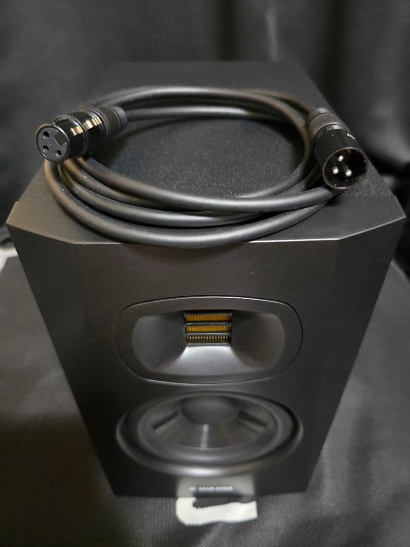 1台 アダムオーディオ T5V スピーカー