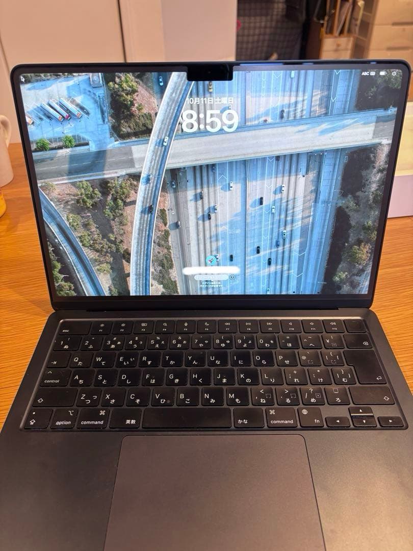 MacBookAir 2022 ミッドナイト M2/8GB 擦り傷アリ
