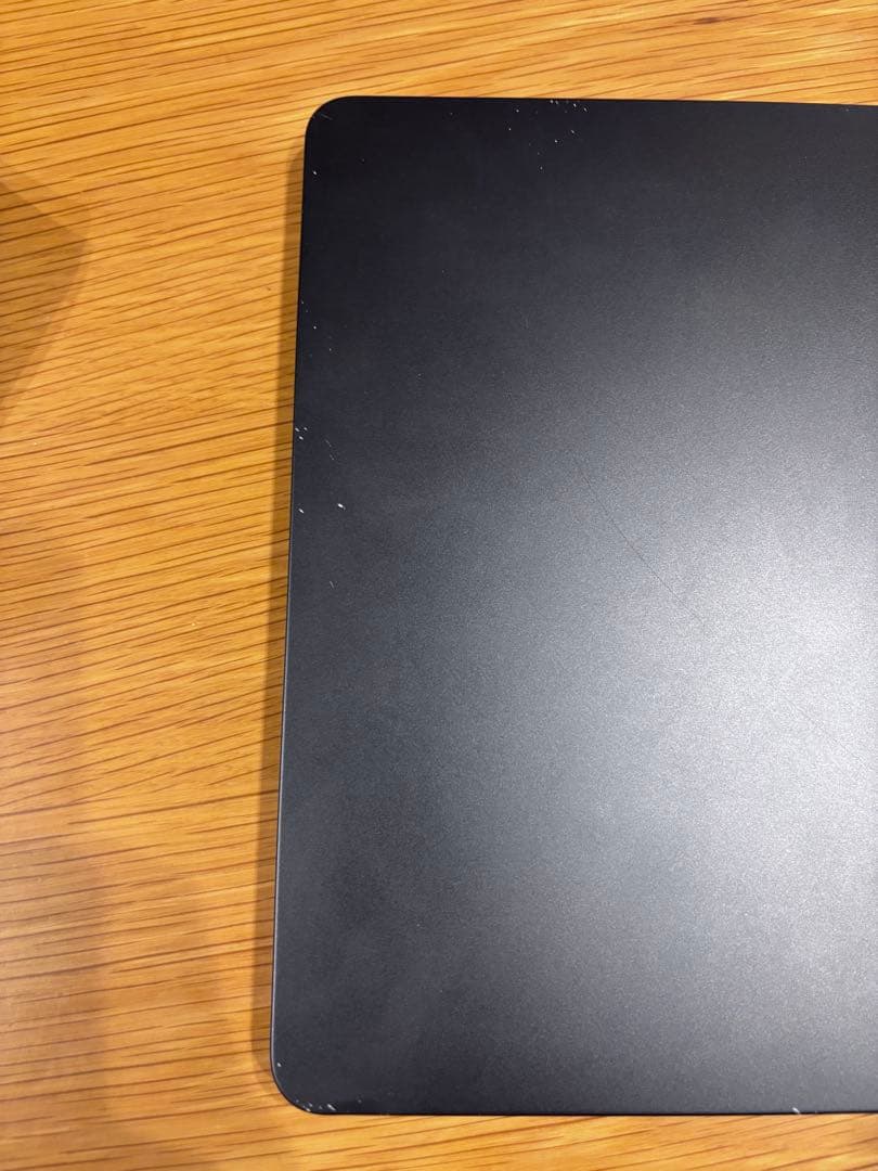 MacBookAir 2022 ミッドナイト M2/8GB 擦り傷アリ