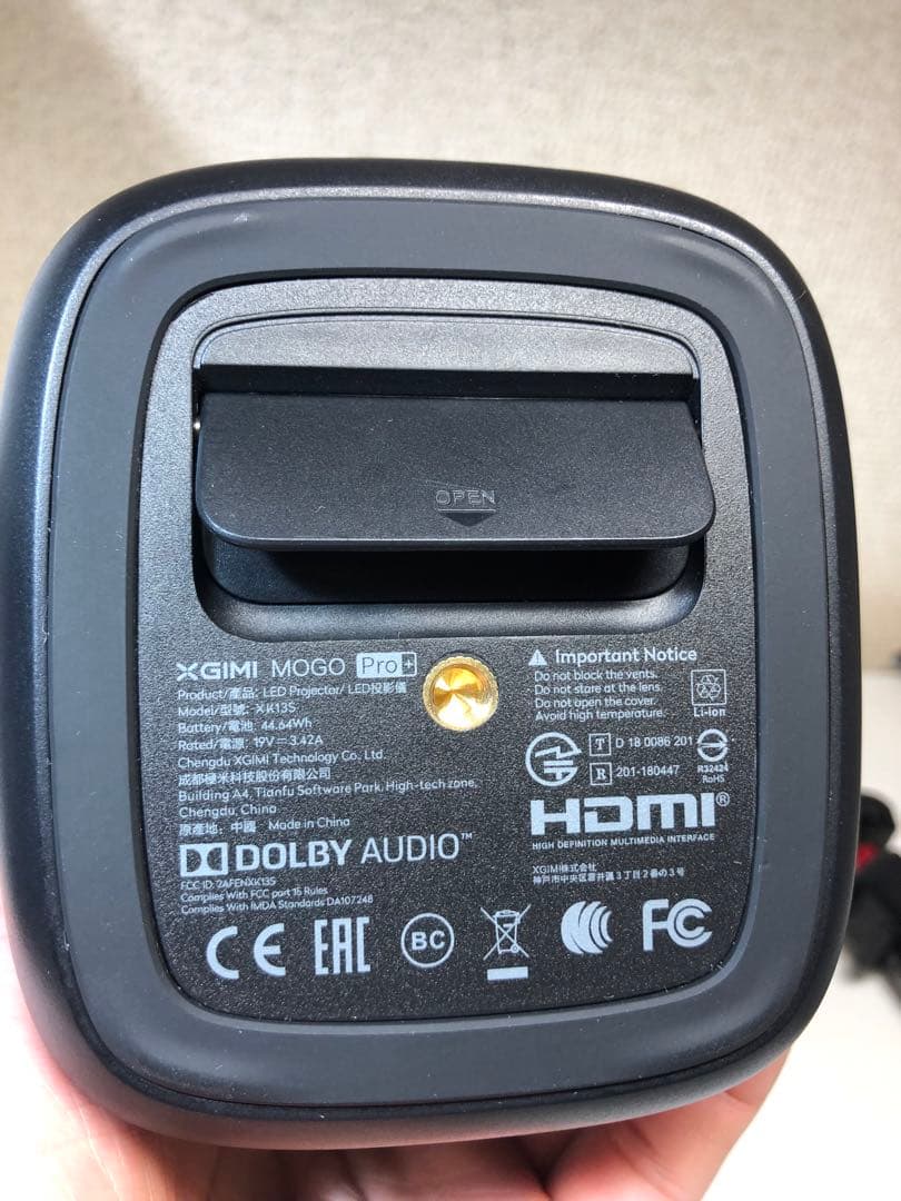 XGIMI MOGO Pro+ 1080pポータブルプロジェクター