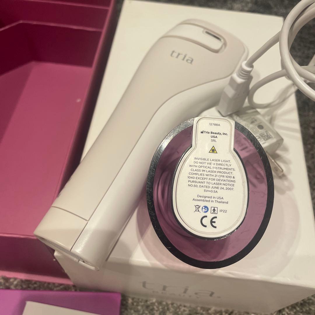 美品　トリア　スキン　エイジングケア　レーザー　ホワイト