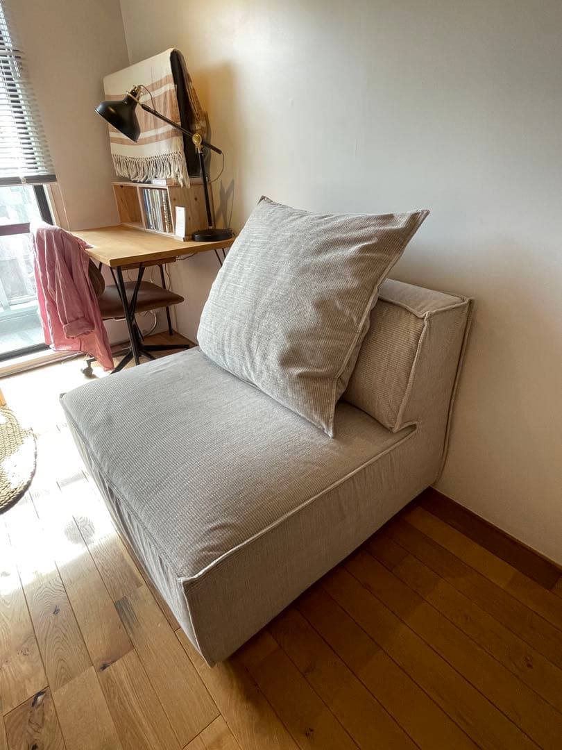 ACTUS 1人掛けソファ 付属クッション付き