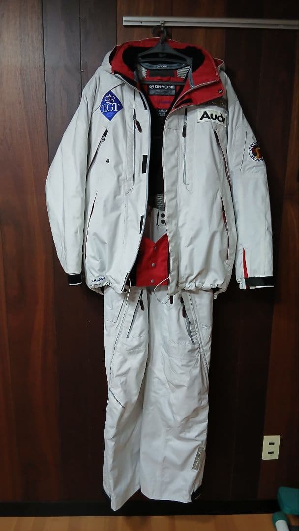 オンヨネ ONYONE スキーウェア 　ジャケット パンツ　メンズ