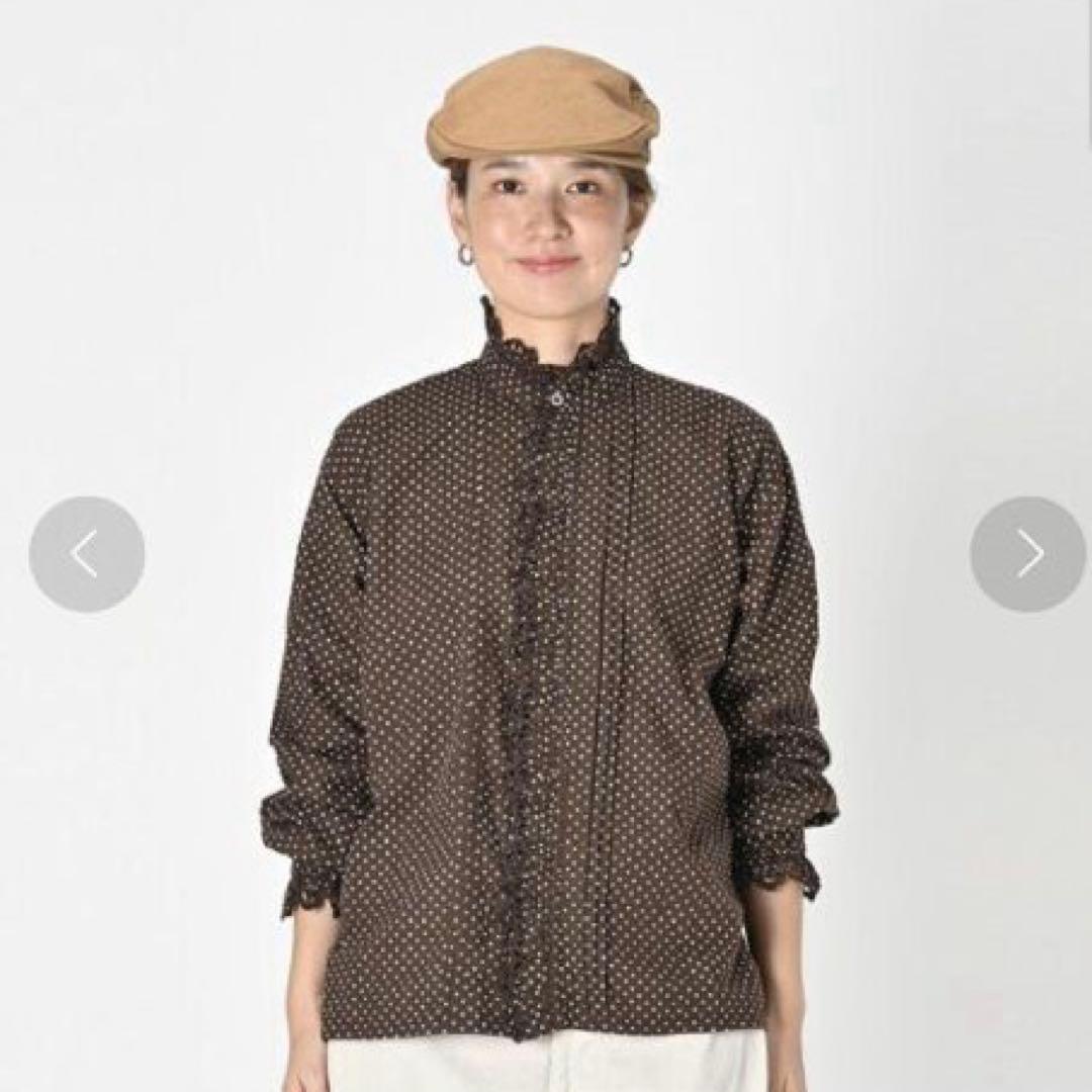 【あたりアリ】45R タペットドットプリントのカットワークフリルブラウス