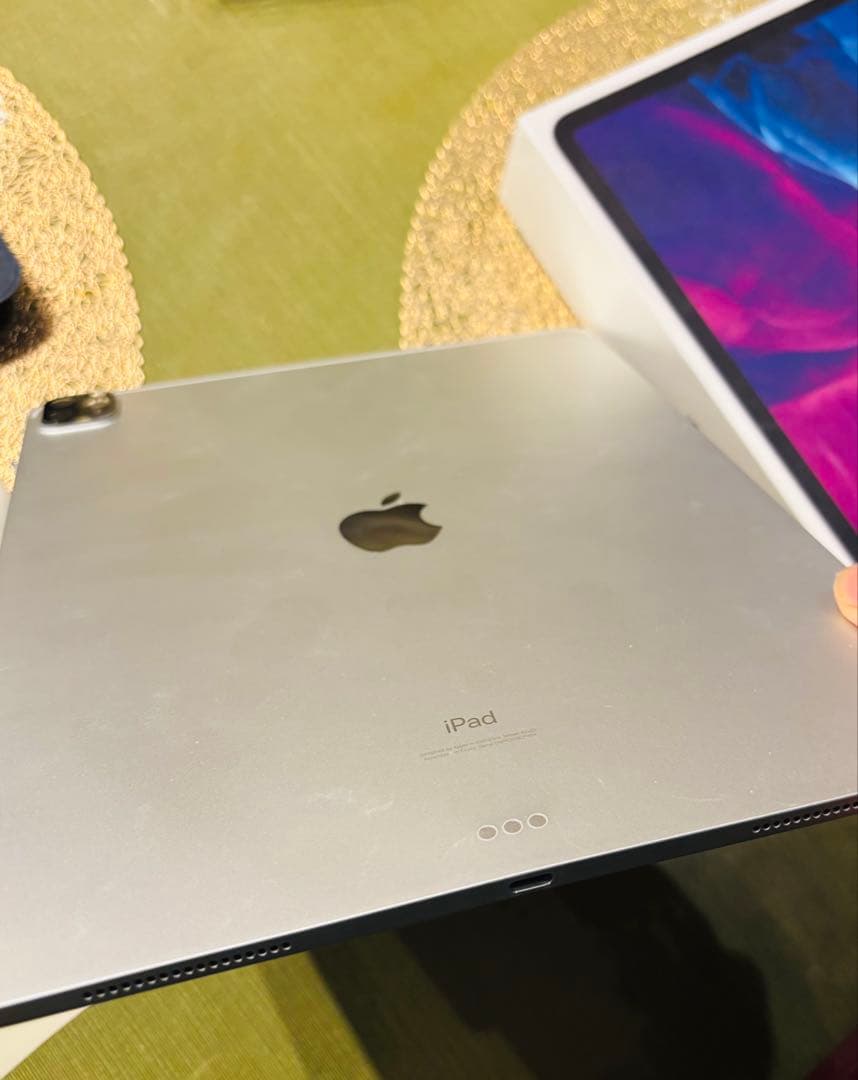 12.9 iPad Pro（第4世代） + Apple Pencil + ケース