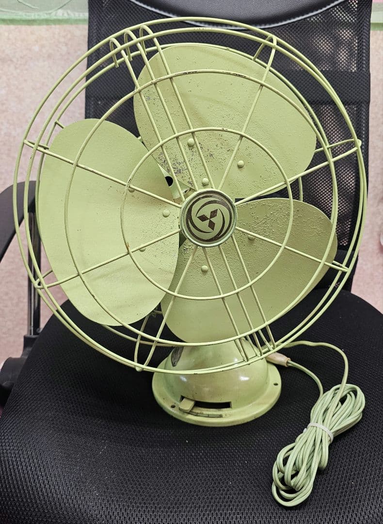 三菱電機 昭和レトロ 卓上扇風機 グリーン 3枚羽 アンティーク 緑