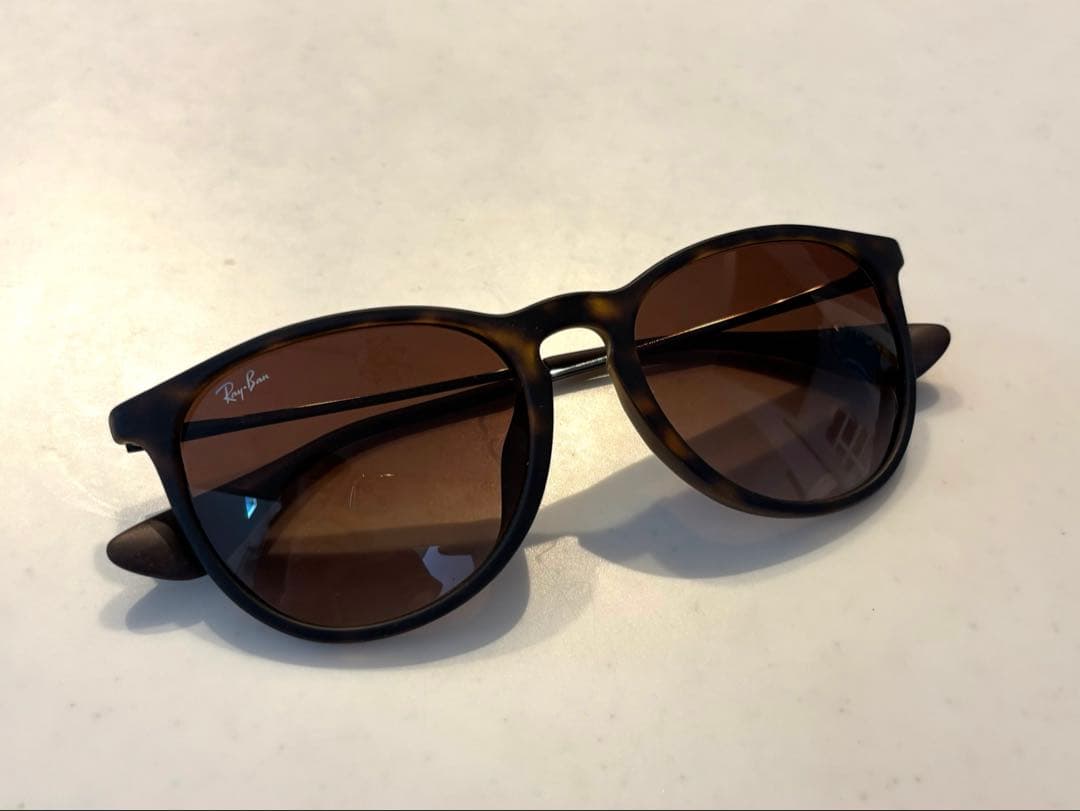 Ray-Ban サングラス ERIKA レイバン