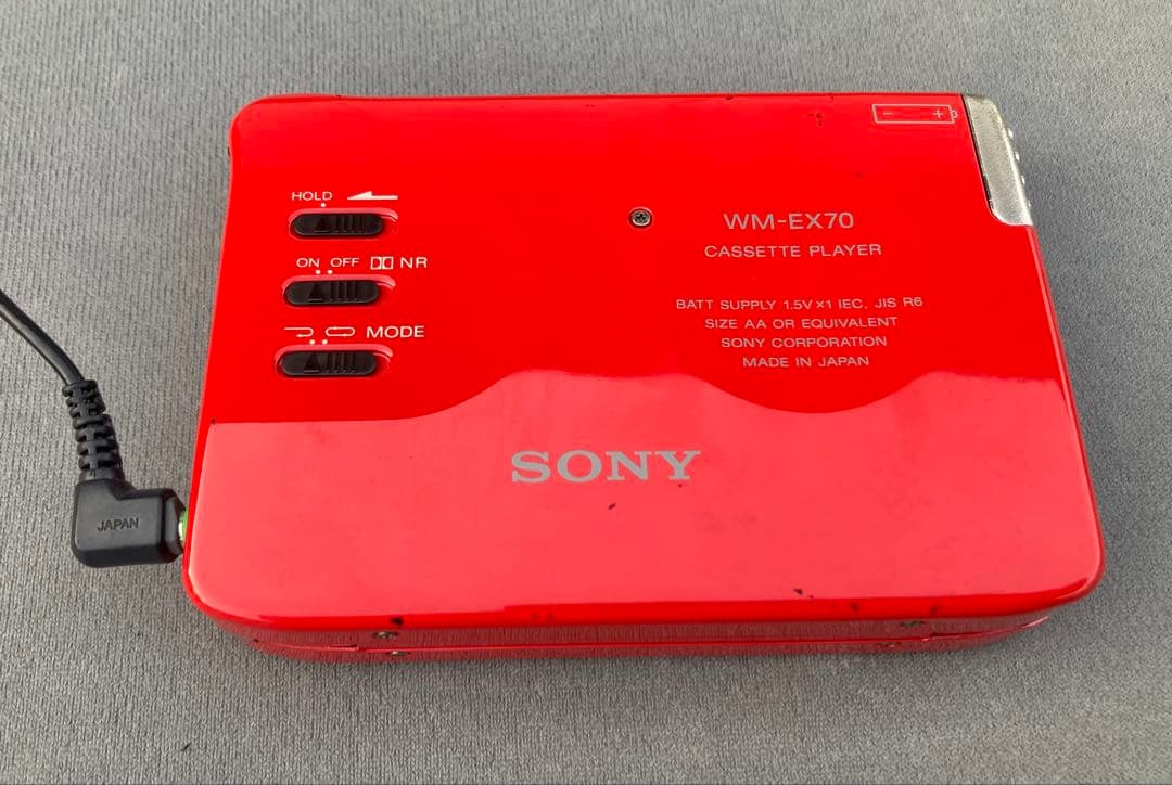 SONY/ソニー　カセットウォークマン　WM-EX70　レッド