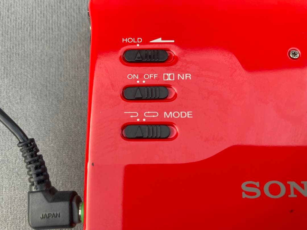 SONY/ソニー　カセットウォークマン　WM-EX70　レッド