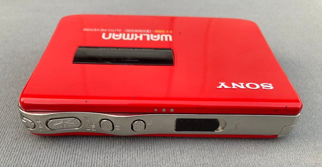 SONY/ソニー　カセットウォークマン　WM-EX70　レッド