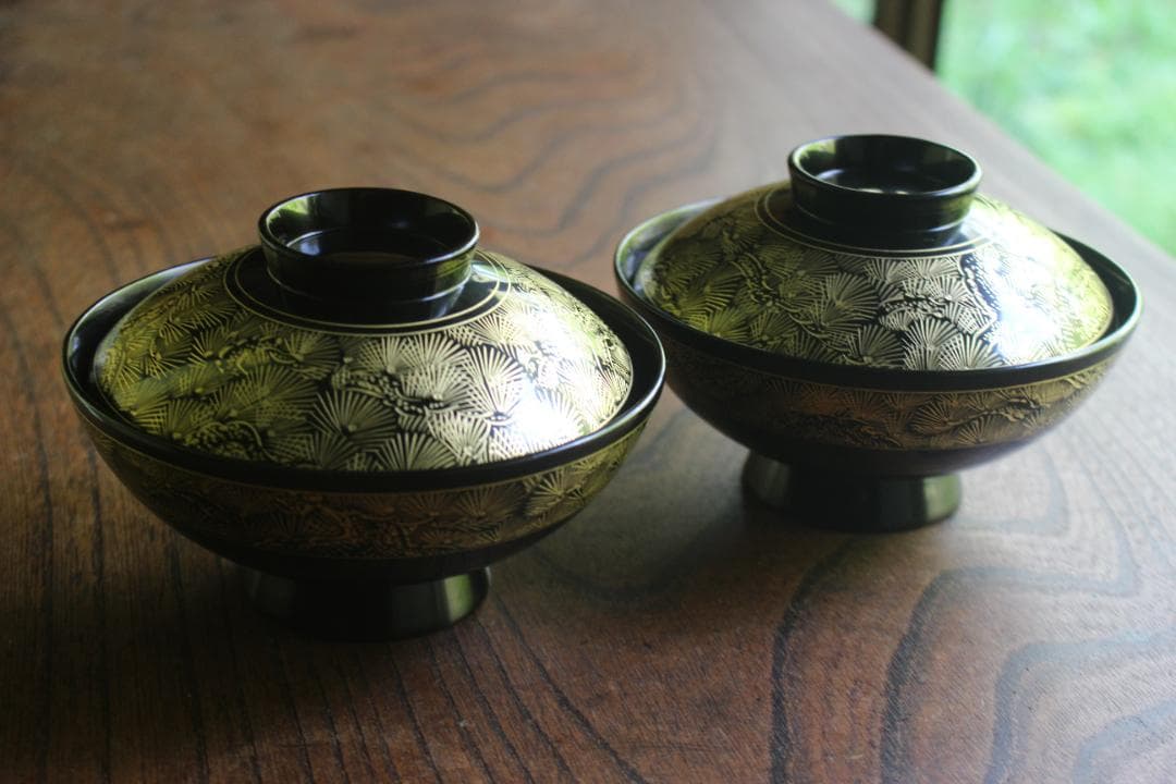 デッドストック！端正な黒漆に極上松葉沈金の映えるお椀2点（検輪島塗蒔絵椀雑煮椀