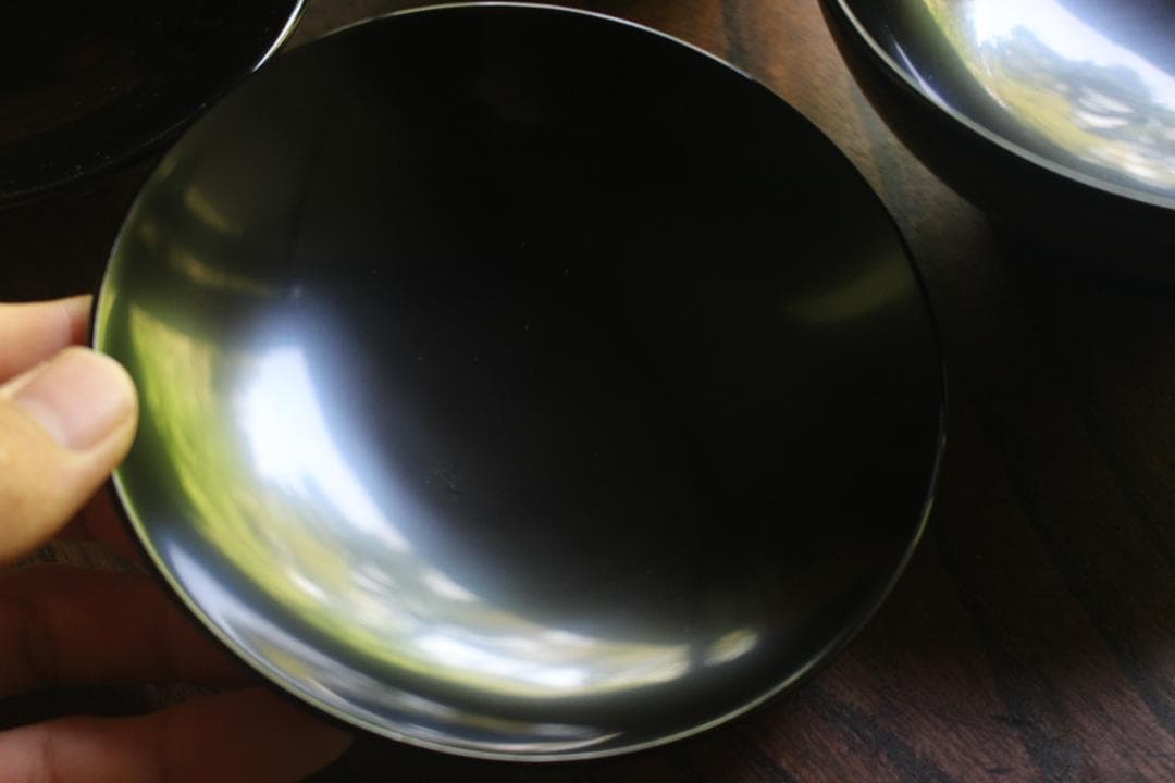 デッドストック！端正な黒漆に極上松葉沈金の映えるお椀2点（検輪島塗蒔絵椀雑煮椀