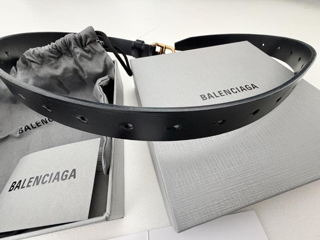 BALENCIAGA ブラック ベルト レディース ベルト穴20個 フリーサイズ