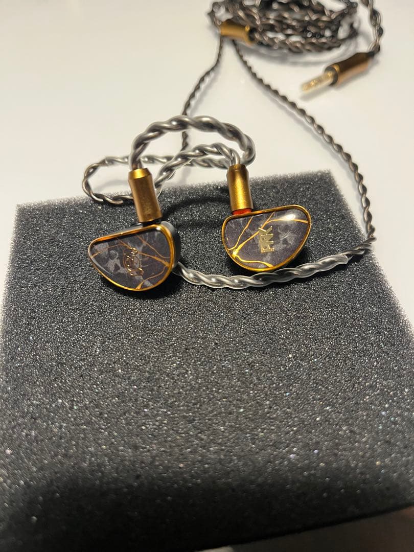 【超美品！ほぼ未使用】有線ピヤホン5 Hi-Unit003-pnk イヤホン