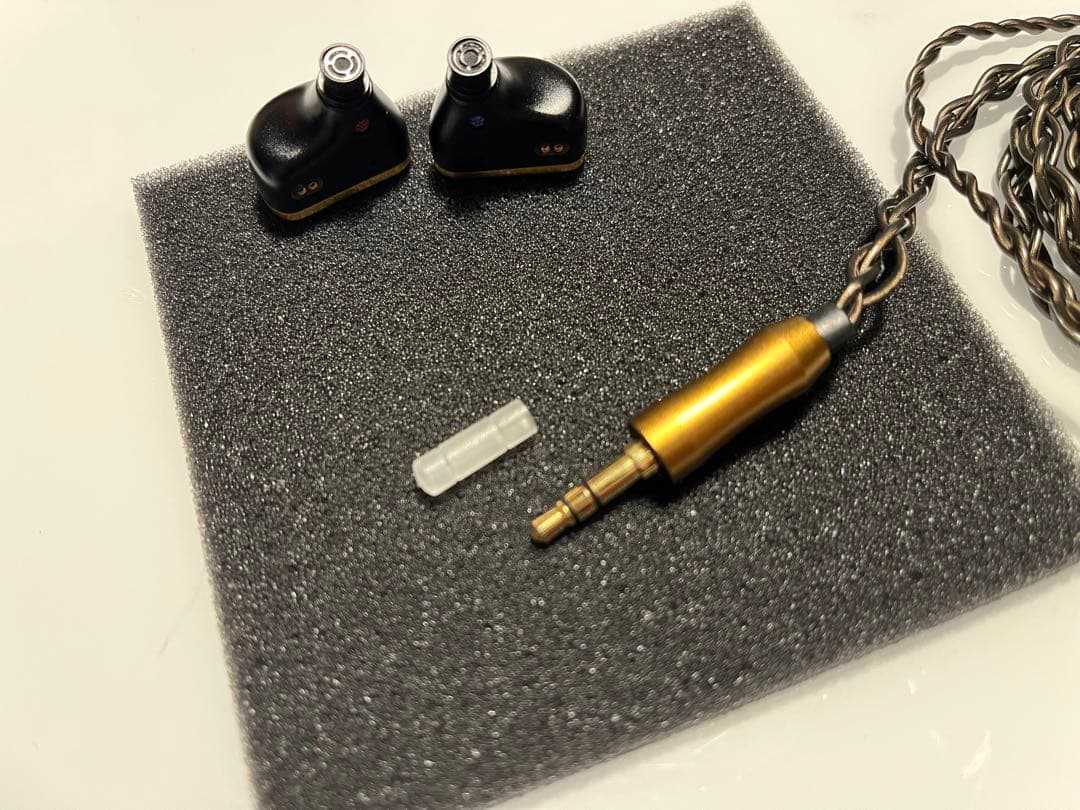 【超美品！ほぼ未使用】有線ピヤホン5 Hi-Unit003-pnk イヤホン