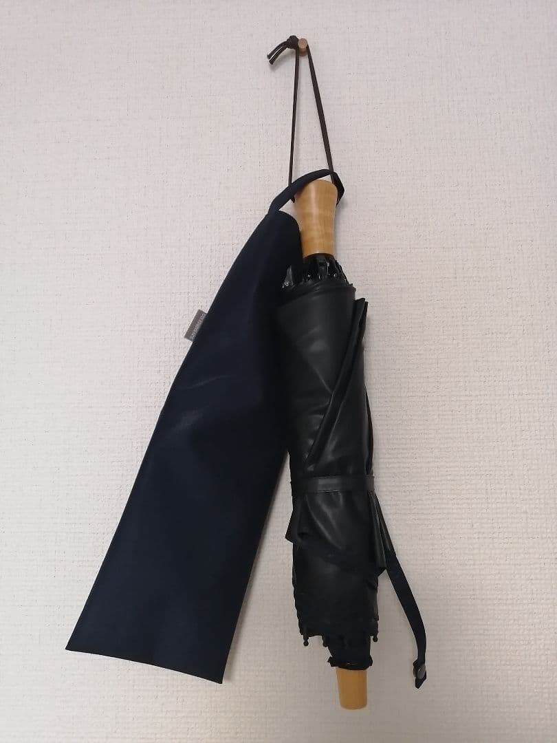 サンバリア100 折りたたみ日傘 2段折り 無地 ネイビー