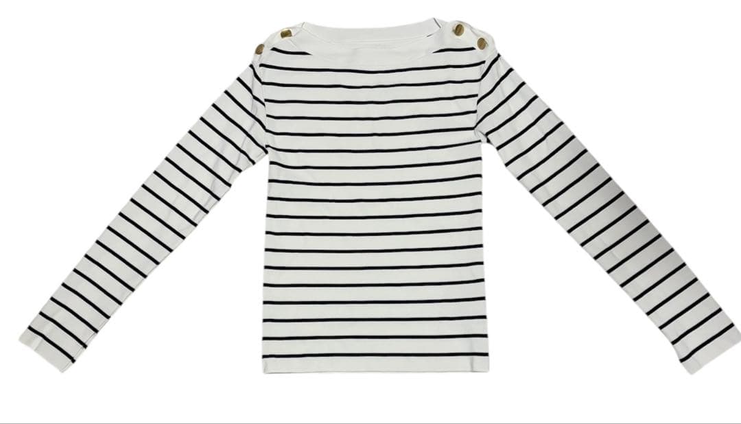 ショルダーボタンニットプルオーバー