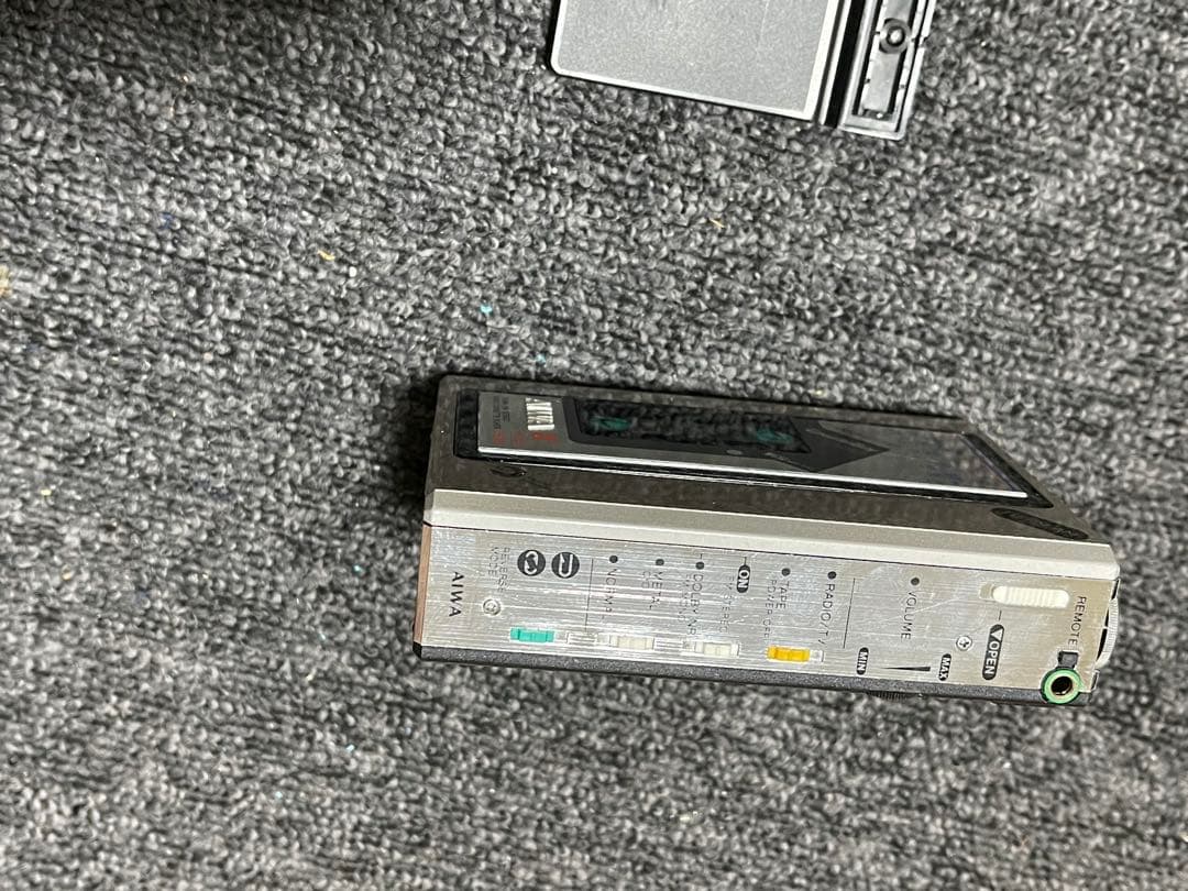 AIWA カセットプレーヤー HS-R8 (ジャンク品)