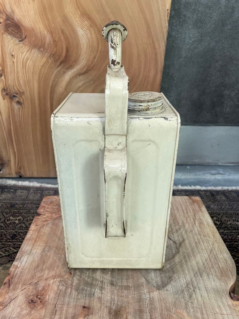 超希少なVALOR レトロ　金属　ガソリン　灯油缶