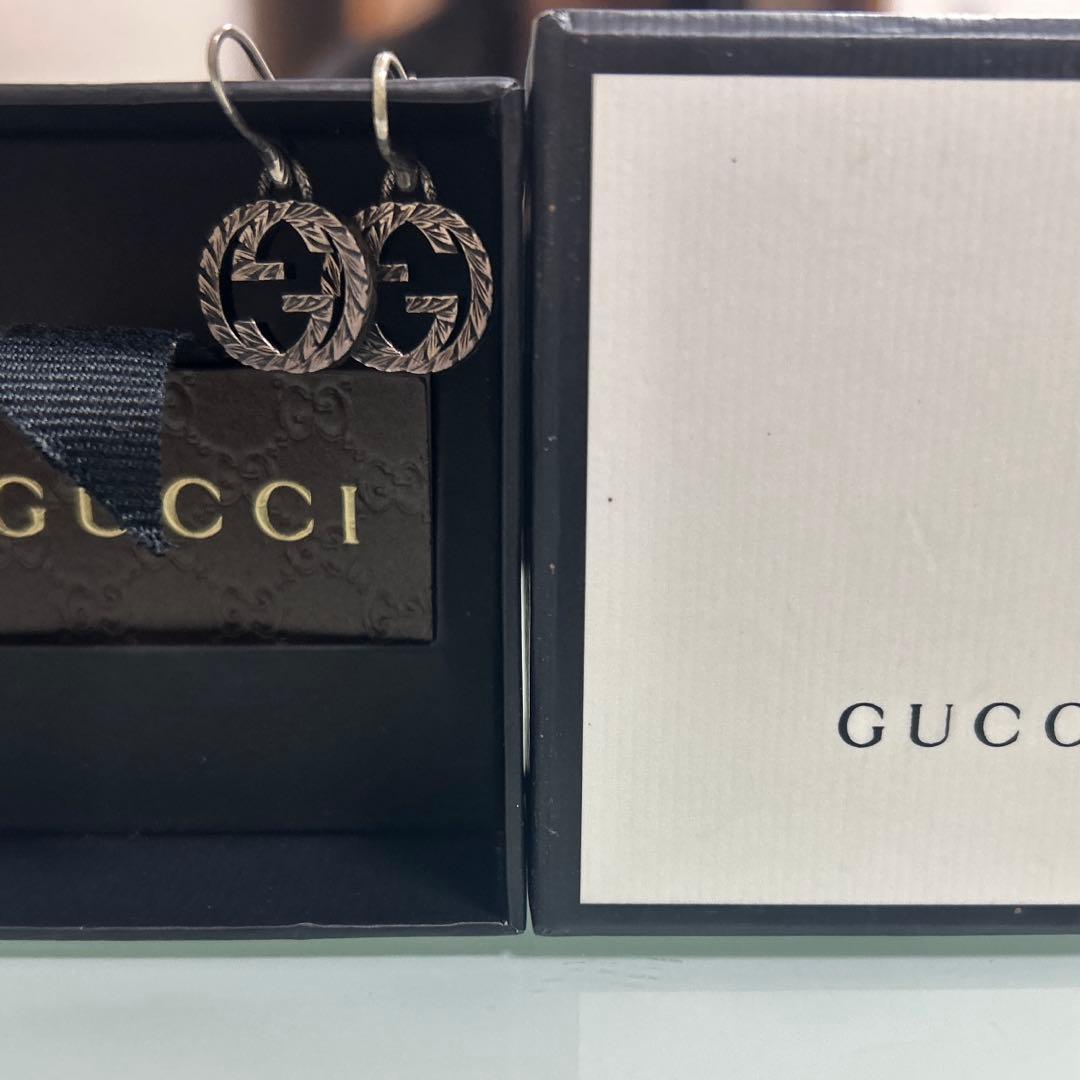 GUCCI（グッチ）　両耳ピアス